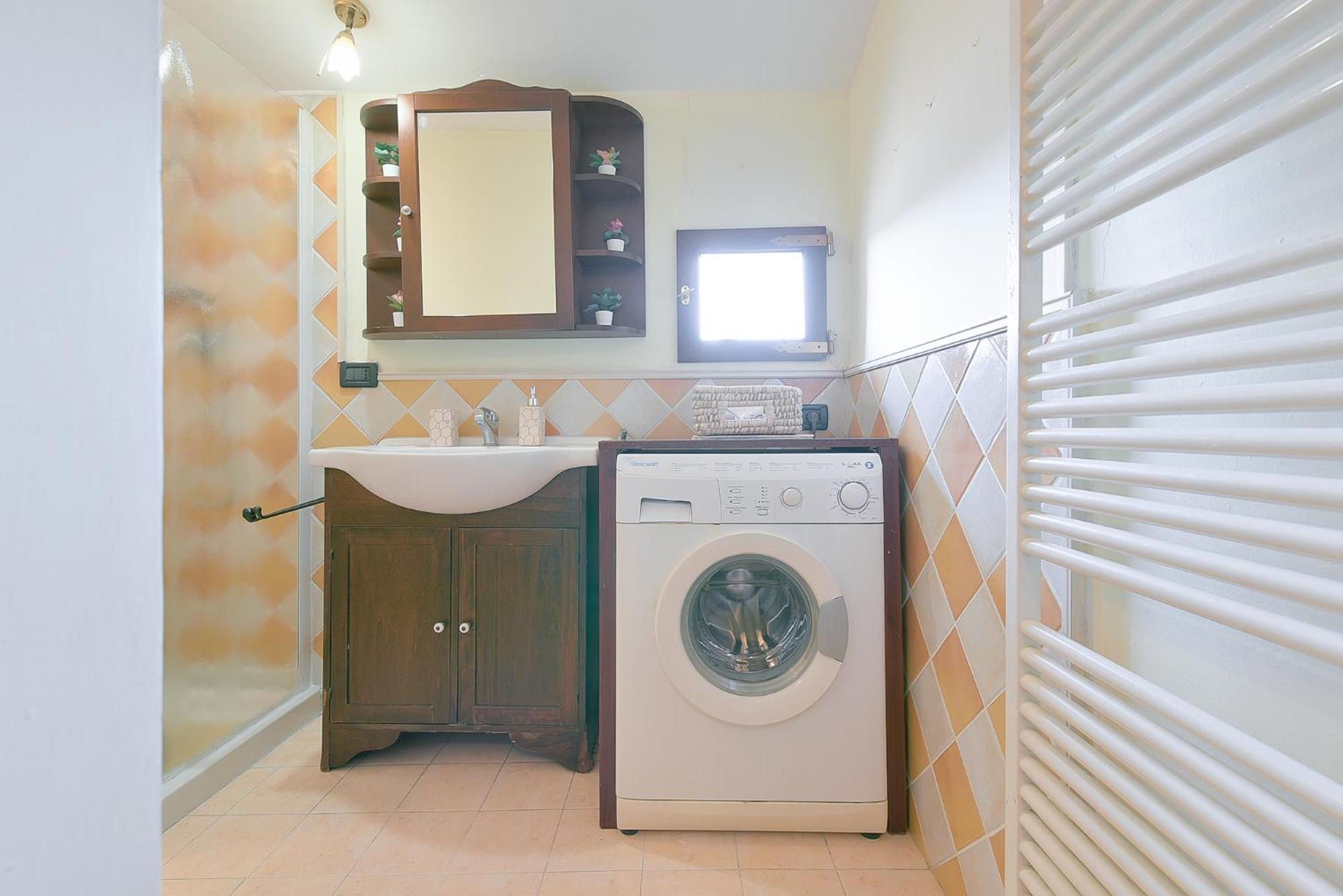 Queen Funo Centergross Apartment *